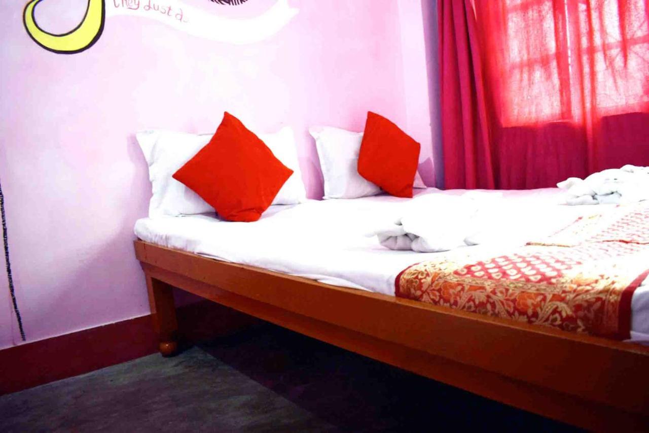 Family Guest House Varanasi Luaran gambar