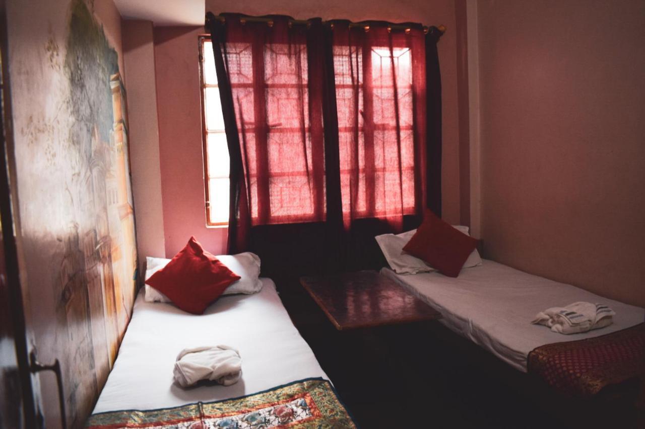 Family Guest House Varanasi Luaran gambar