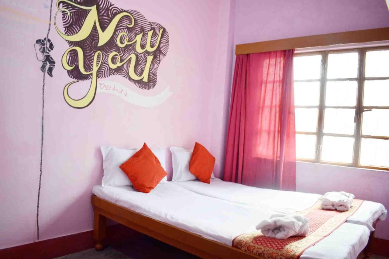 Family Guest House Varanasi Luaran gambar