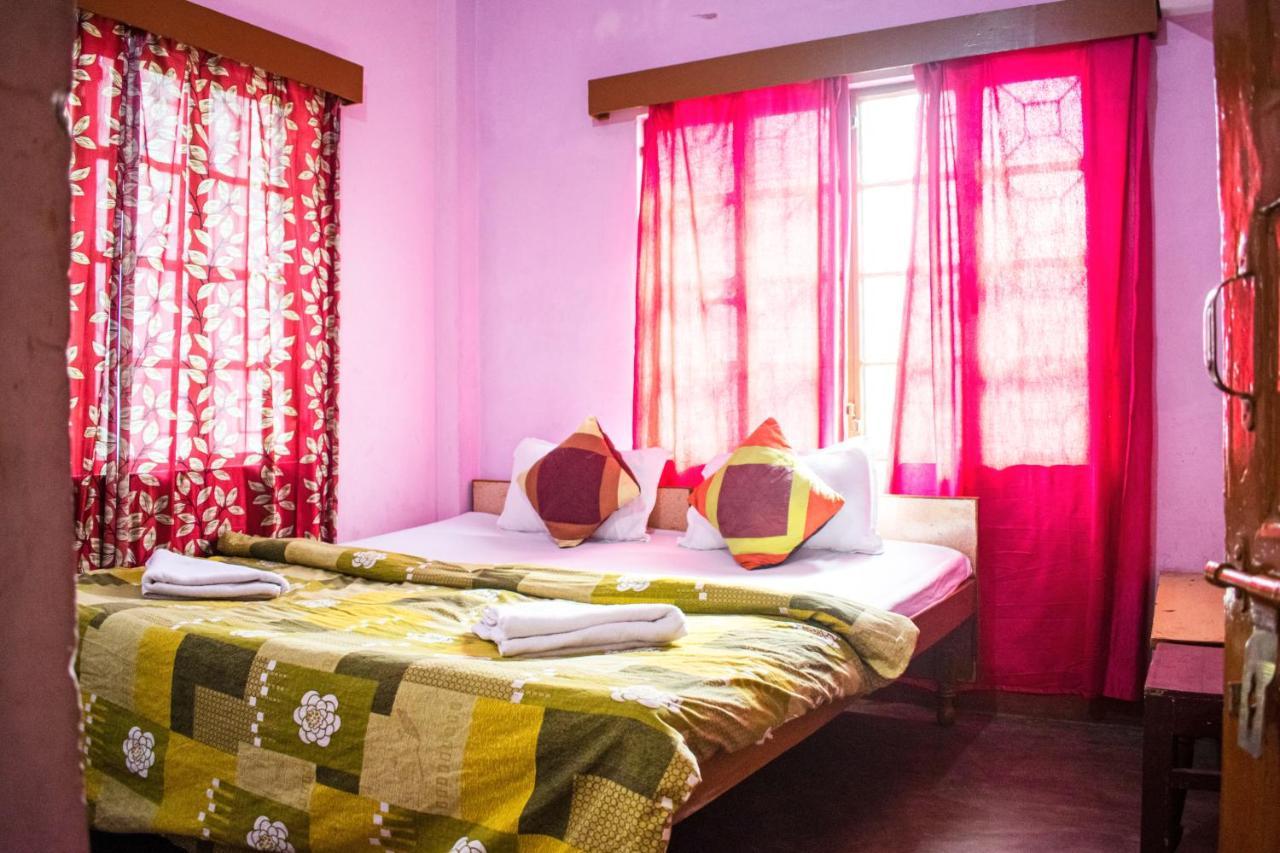 Family Guest House Varanasi Luaran gambar