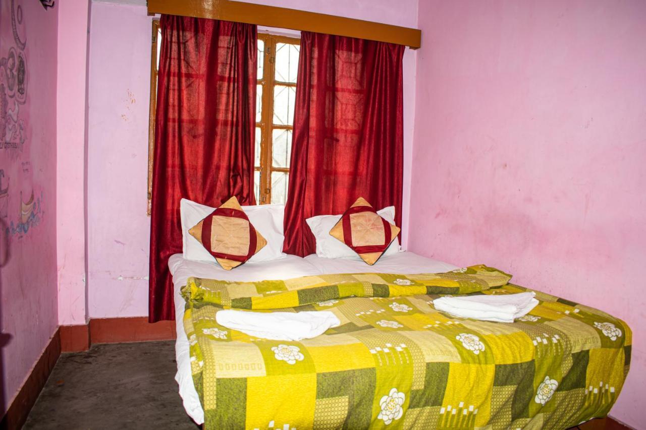 Family Guest House Varanasi Luaran gambar