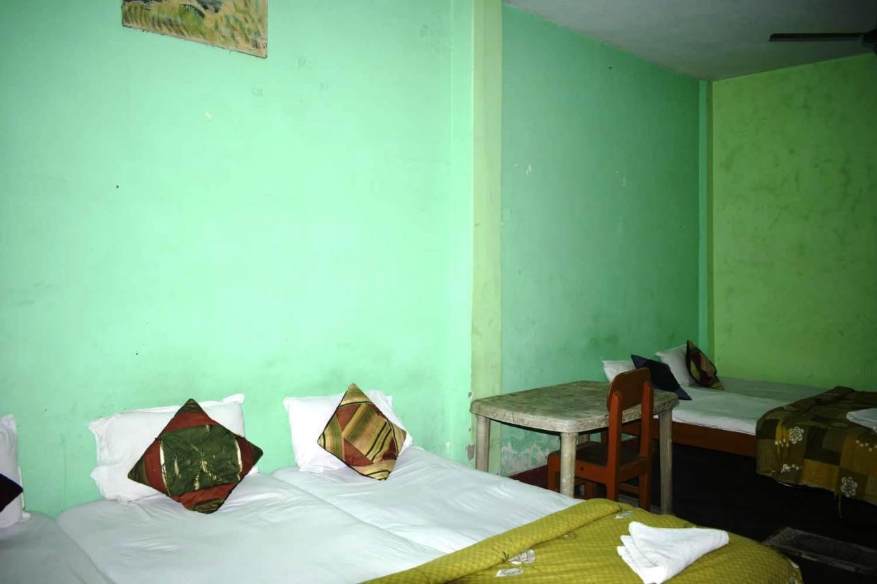 Family Guest House Varanasi Luaran gambar