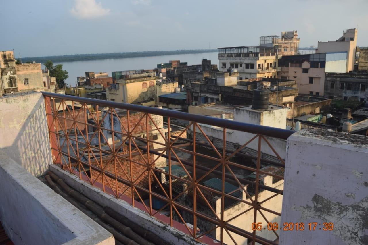 Family Guest House Varanasi Luaran gambar