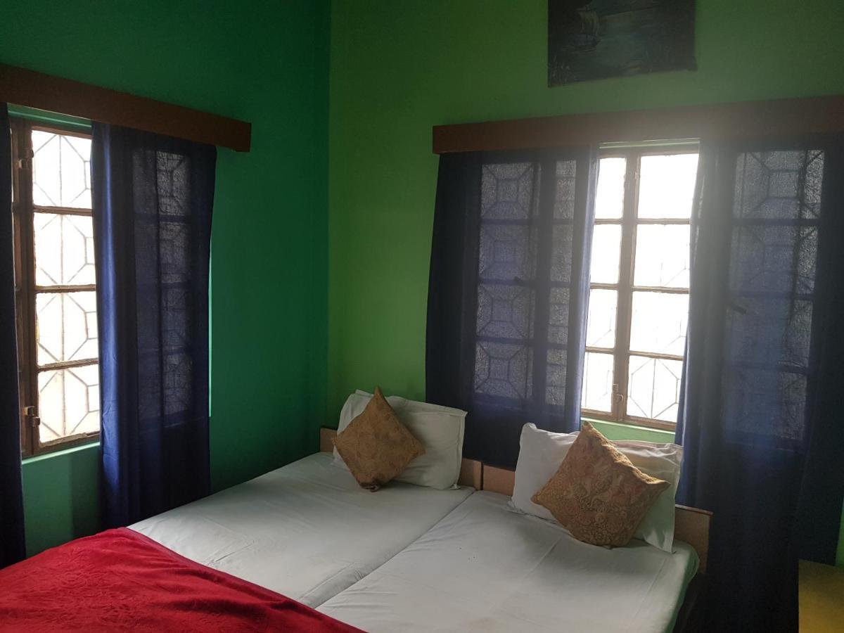 Family Guest House Varanasi Luaran gambar